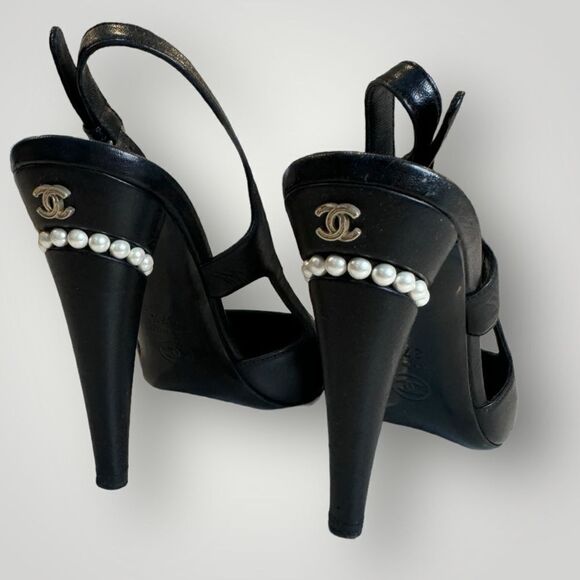 Chanel Leather Pearl Slingback Pumps 37.5 - Picture 1 of 9